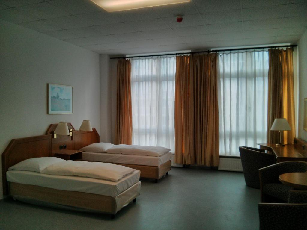 Willy Hotel Frankfurt Франкфурт на Майн Екстериор снимка