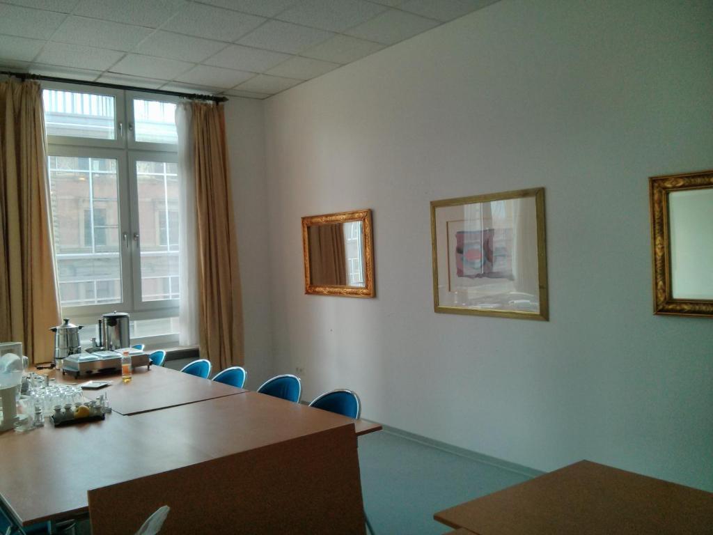 Willy Hotel Frankfurt Франкфурт на Майн Екстериор снимка