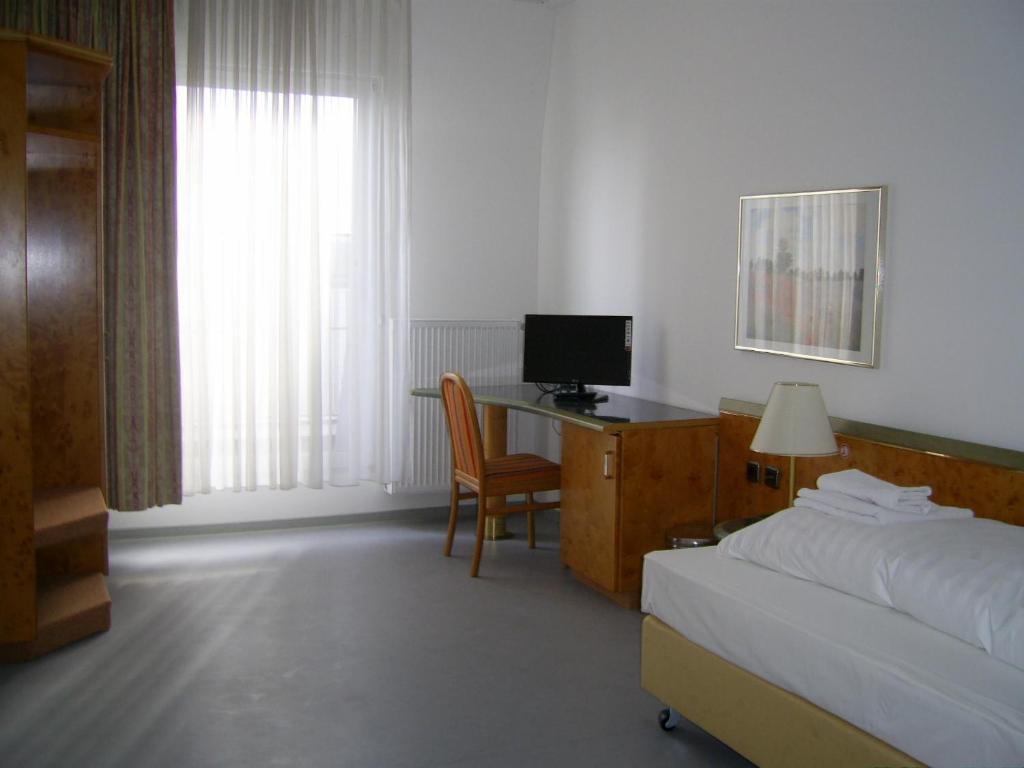 Willy Hotel Frankfurt Франкфурт на Майн Екстериор снимка