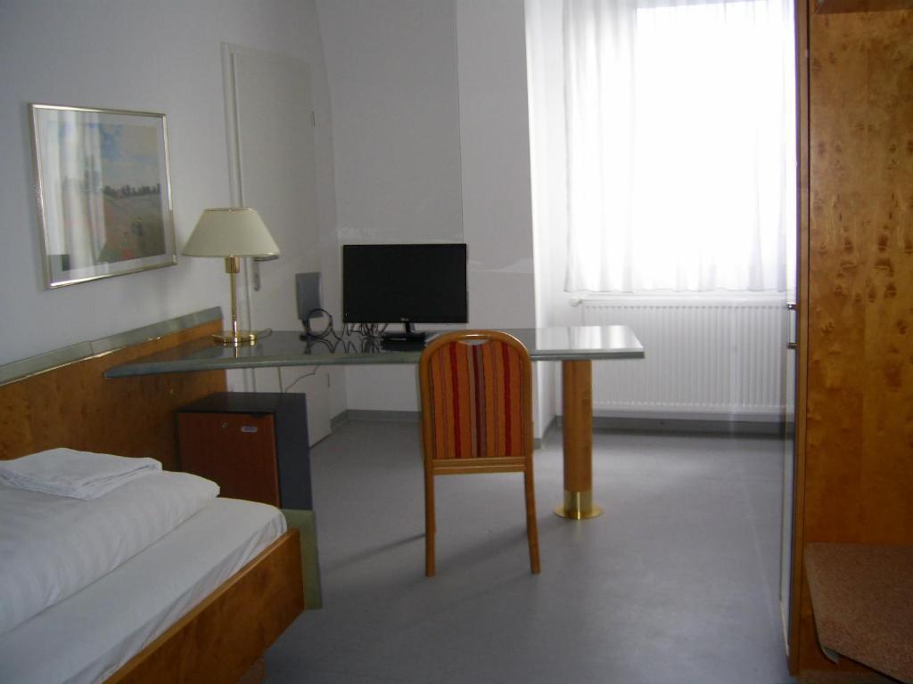 Willy Hotel Frankfurt Франкфурт на Майн Екстериор снимка