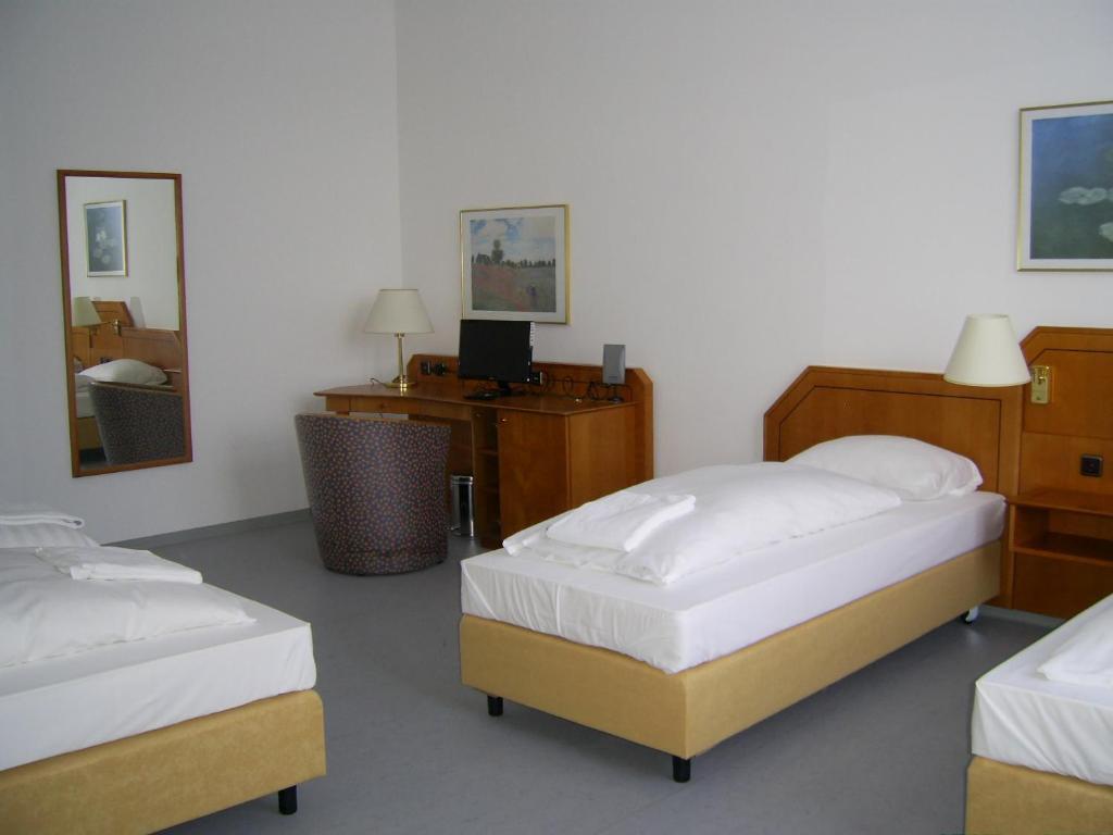 Willy Hotel Frankfurt Франкфурт на Майн Екстериор снимка